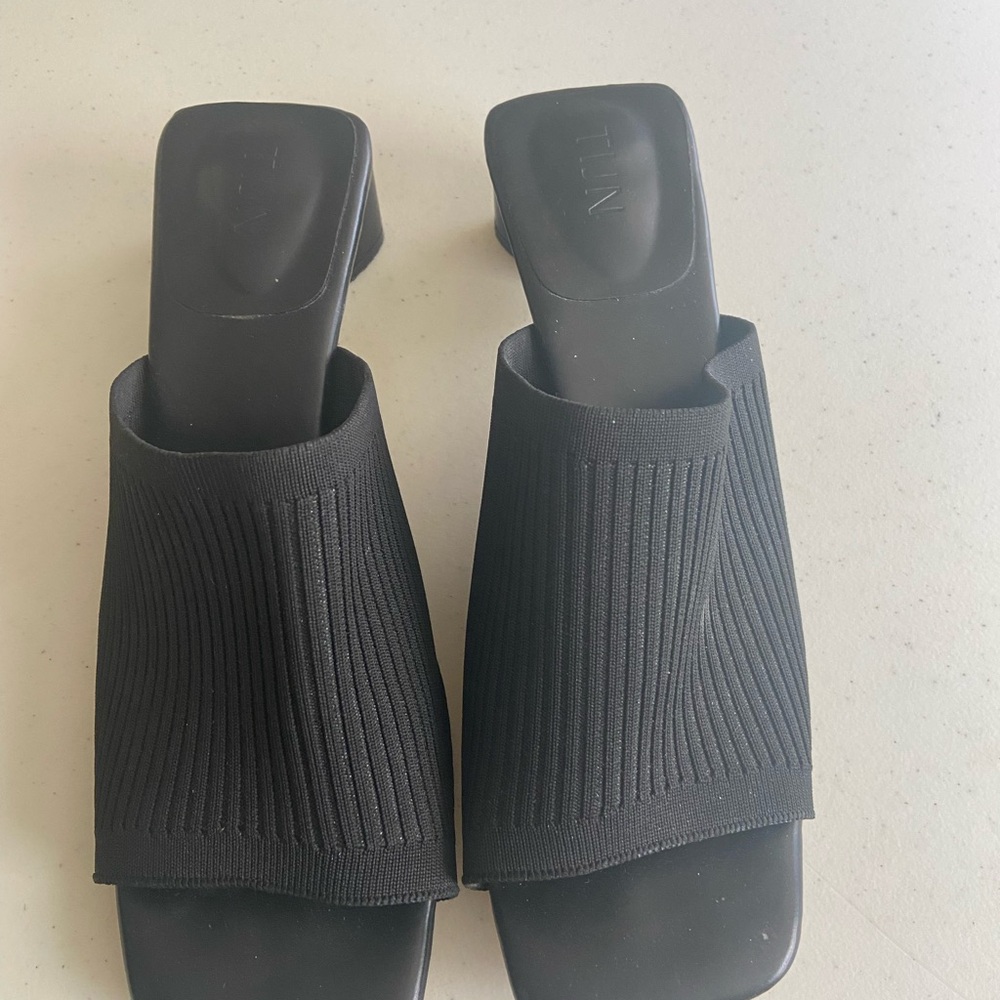 Black Women's Slide Sandals